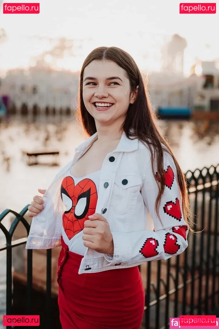 Mina Kess Onlyfans Photo Gallery 