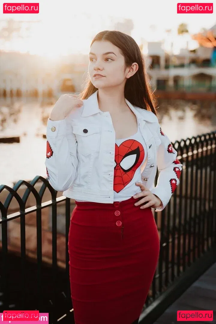 Mina Kess Onlyfans Photo Gallery 