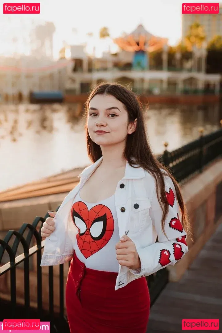 Mina Kess Onlyfans Photo Gallery 