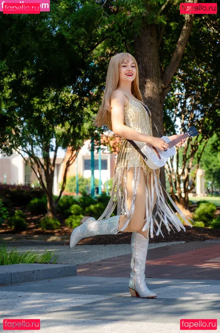 Mina Kess Onlyfans Photo Gallery 