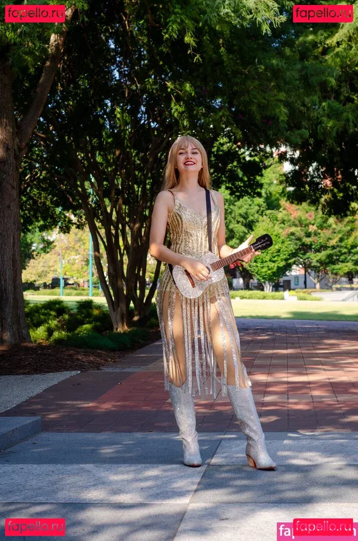 Mina Kess Onlyfans Photo Gallery 