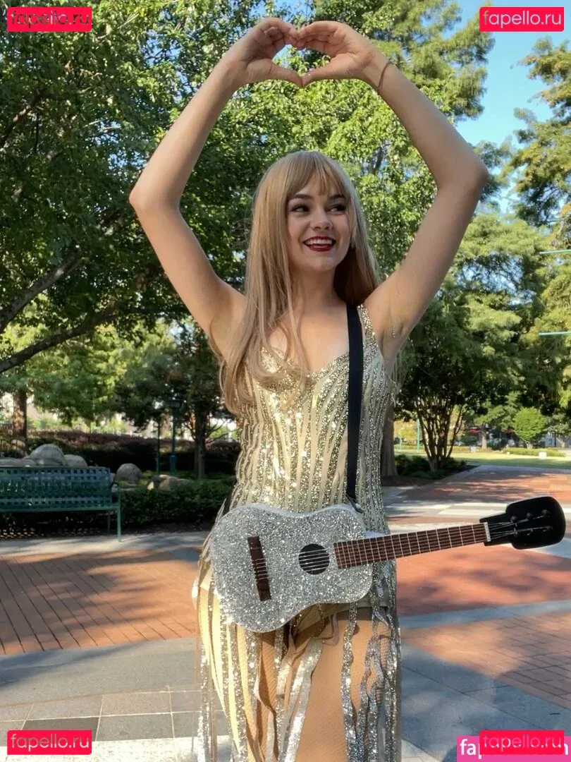 Mina Kess Onlyfans Photo Gallery 