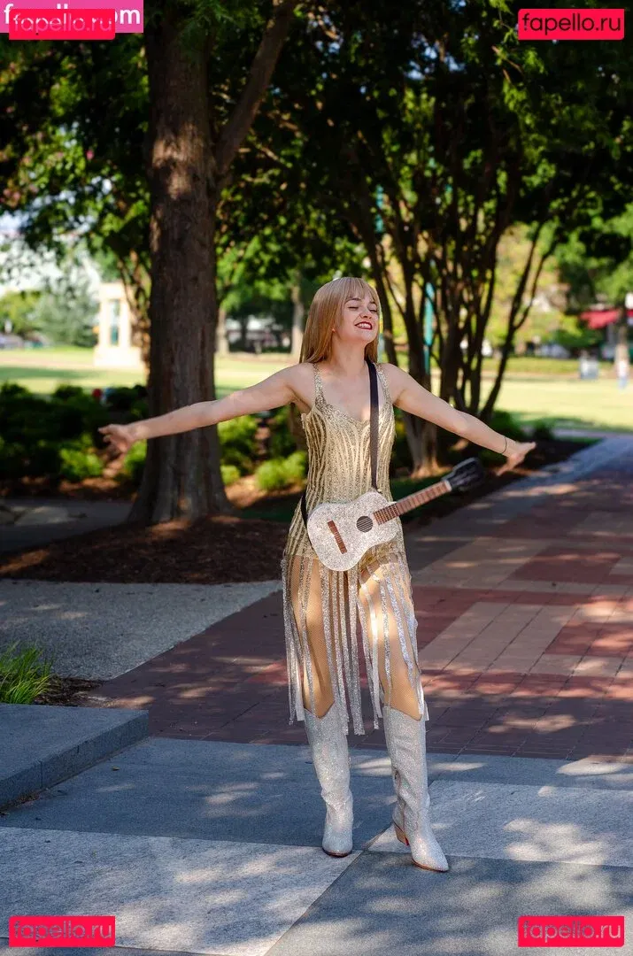 Mina Kess Onlyfans Photo Gallery 