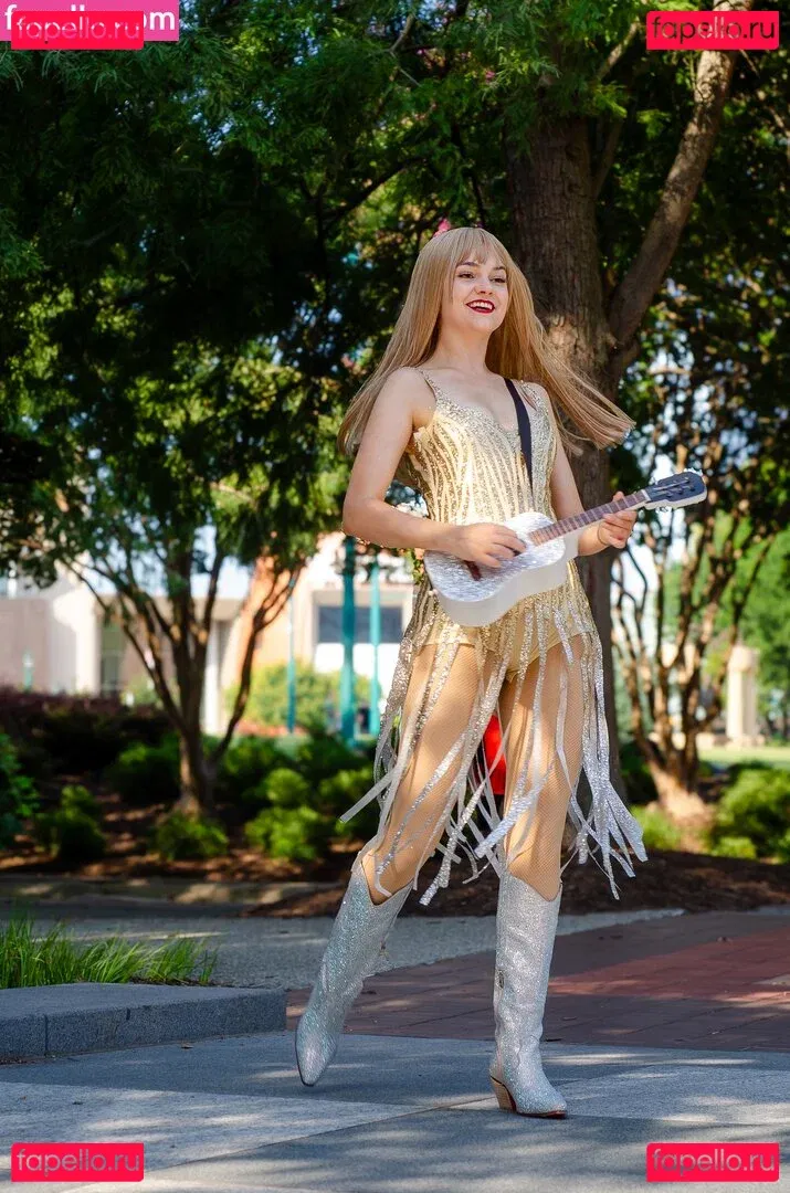 Mina Kess Onlyfans Photo Gallery 