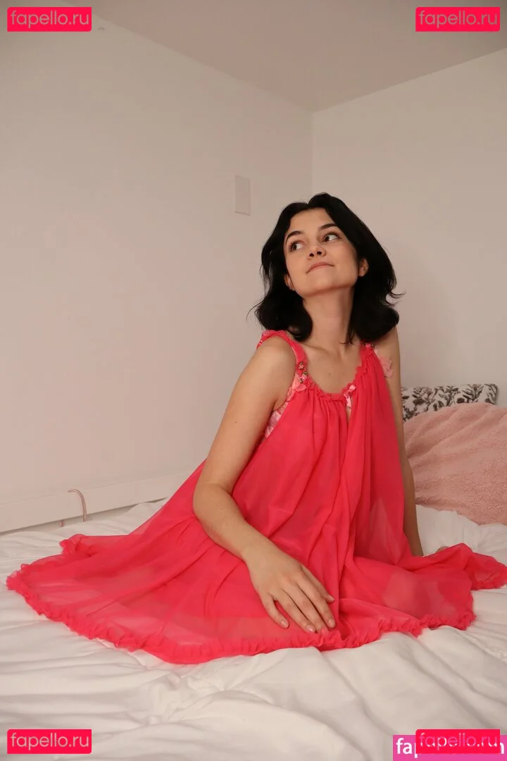 Mina Kess Onlyfans Photo Gallery 