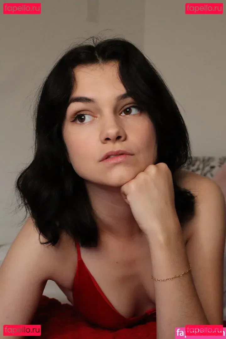 Mina Kess Onlyfans Photo Gallery 