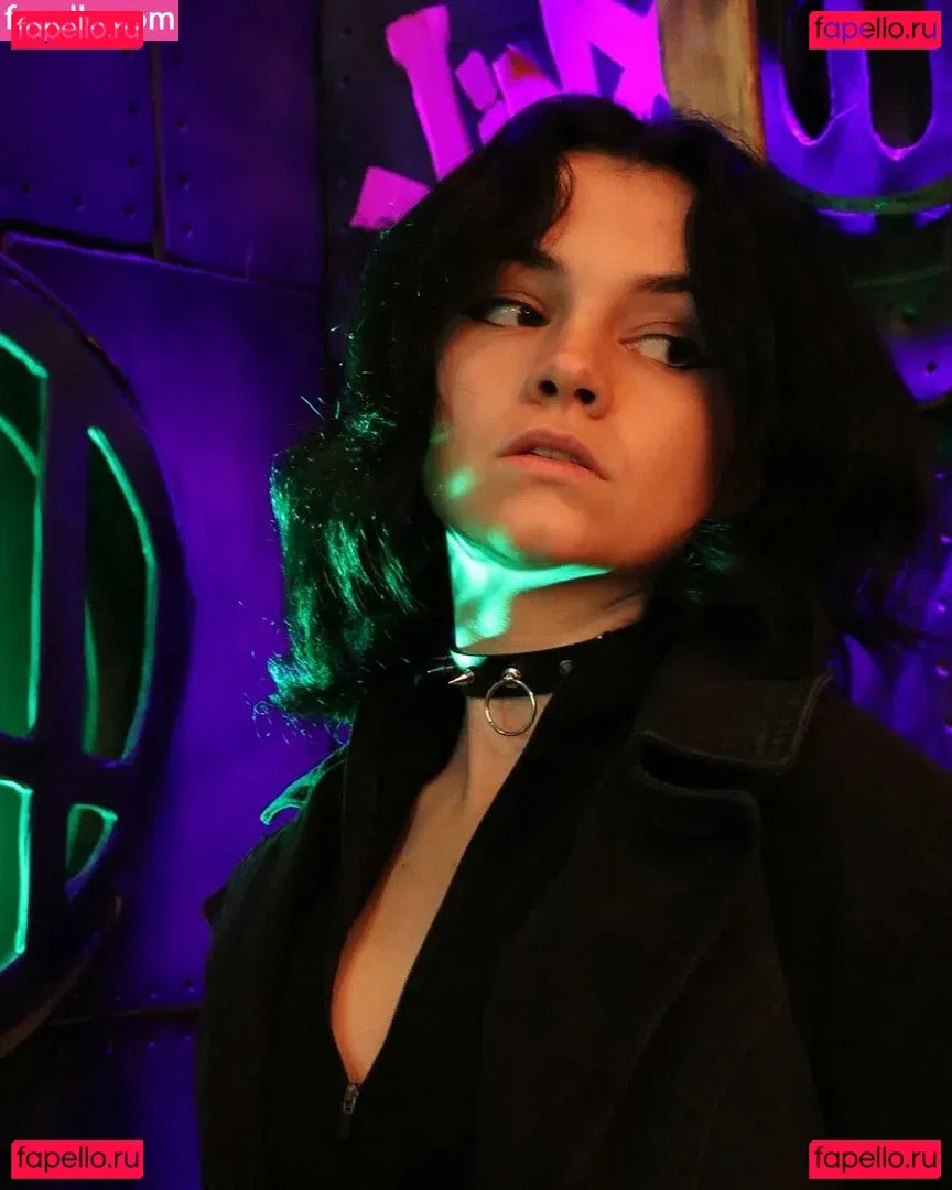 Mina Kess Onlyfans Photo Gallery 