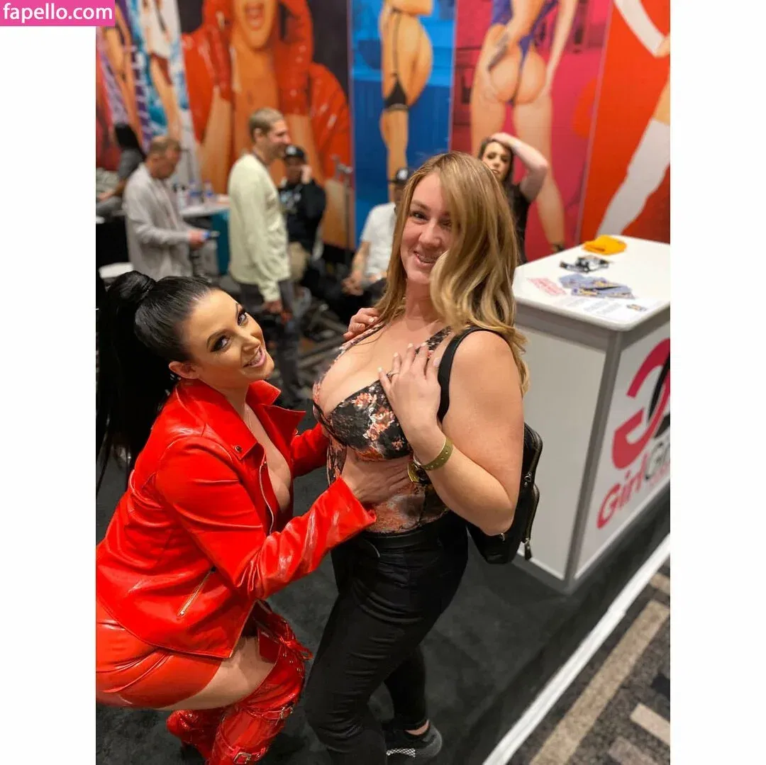 LeeAnne Onlyfans Photo Gallery 