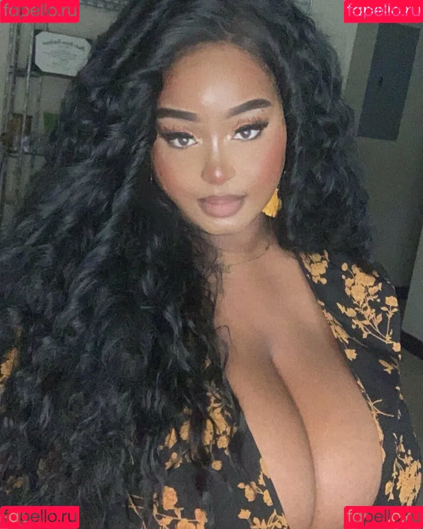 Gabrielle Onlyfans Photo Gallery 