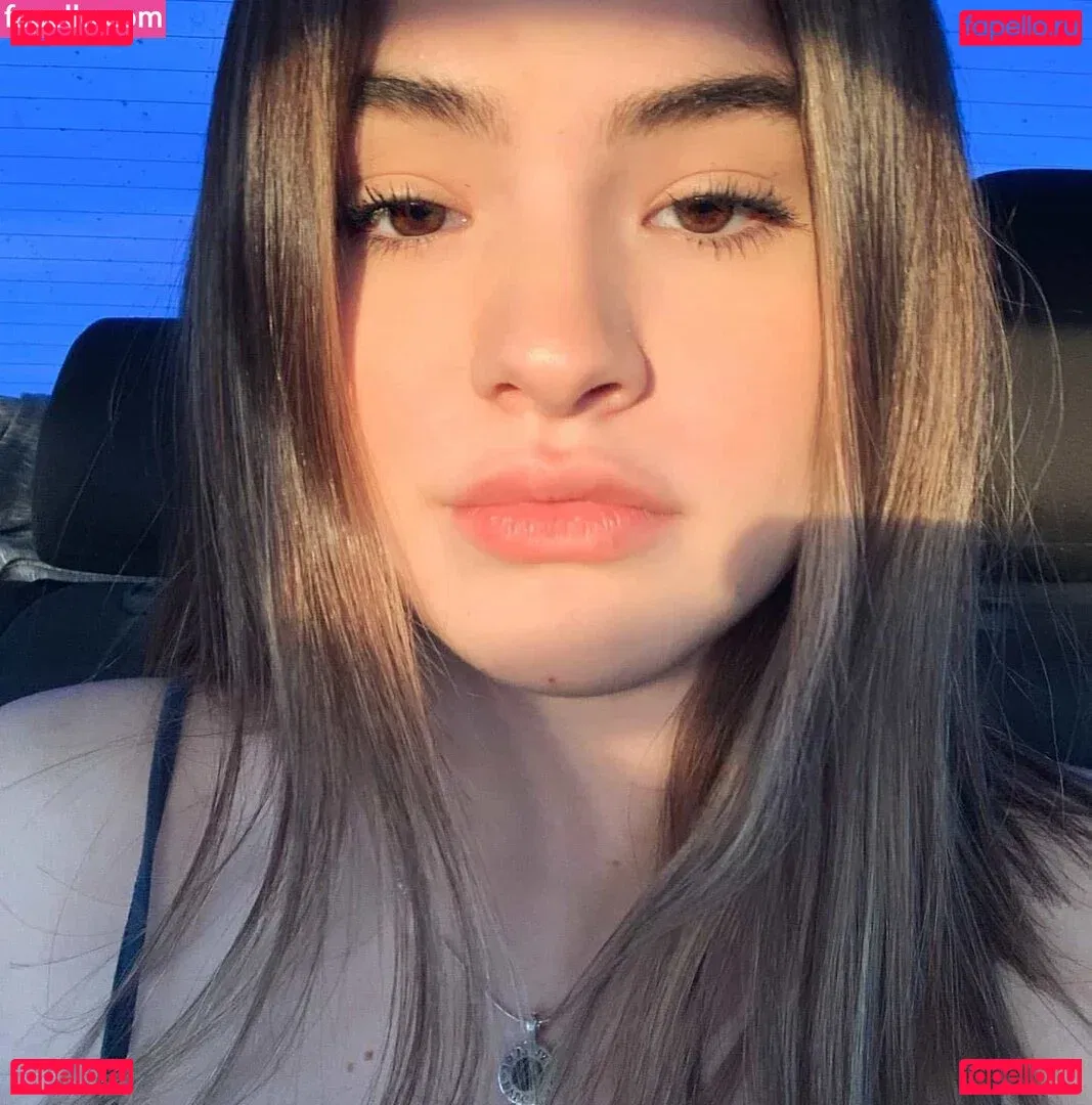 Gabrielle Onlyfans Photo Gallery 