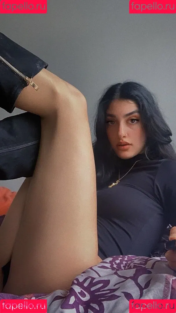 Aria Khan Onlyfans Photo Gallery 