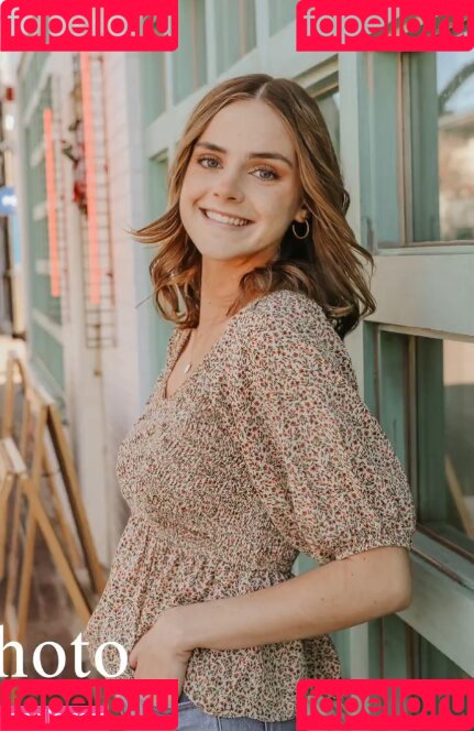 Lauren Mae Onlyfans Photo Gallery 