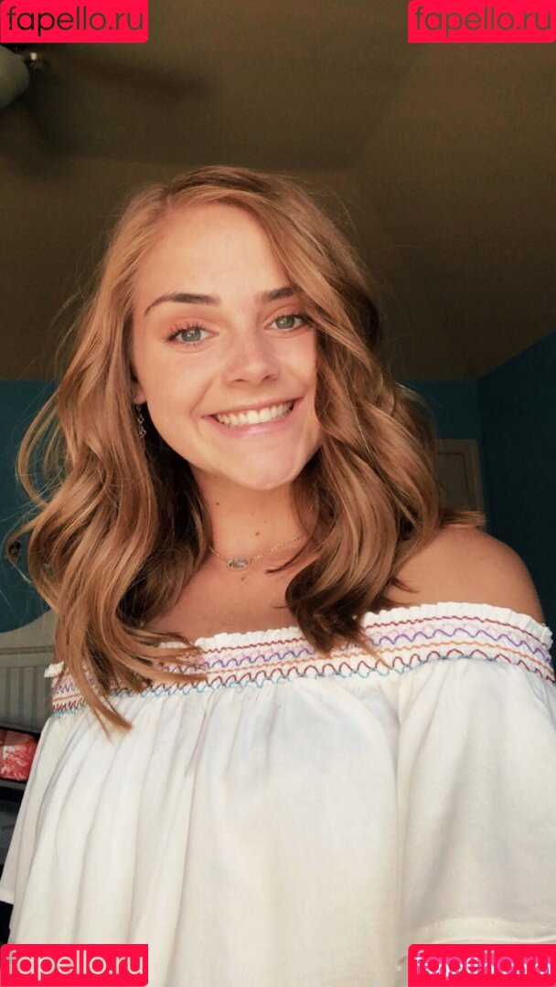 Lauren Mae Onlyfans Photo Gallery 