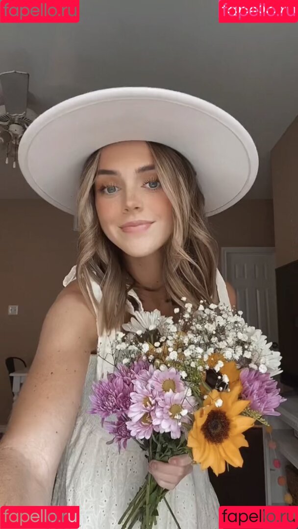 Lauren Mae Onlyfans Photo Gallery 