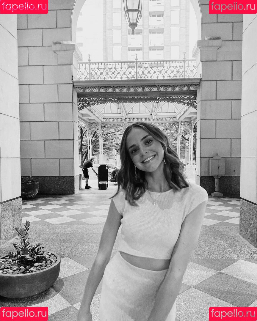 Lauren Mae Onlyfans Photo Gallery 