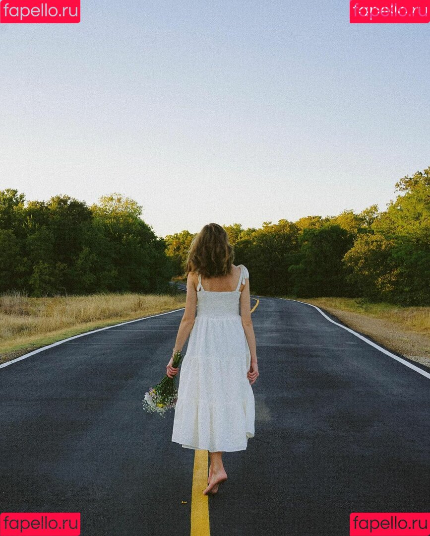 Lauren Mae Onlyfans Photo Gallery 