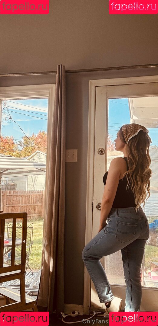 Lauren Mae Onlyfans Photo Gallery 