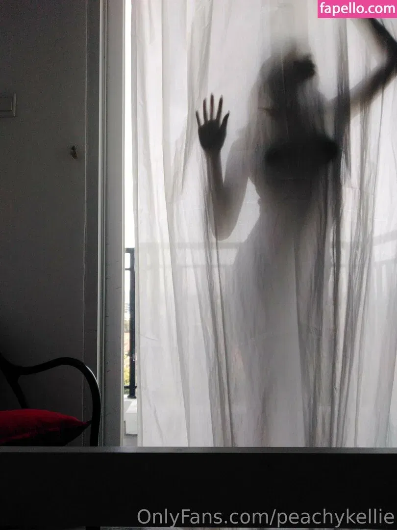 peachykellie Onlyfans Photo Gallery 