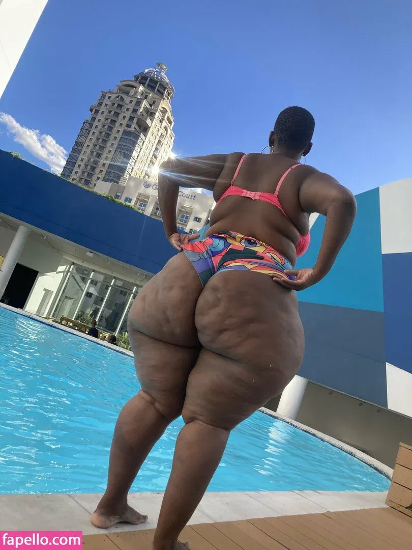 South African Thick Onlyfans Photo Gallery 