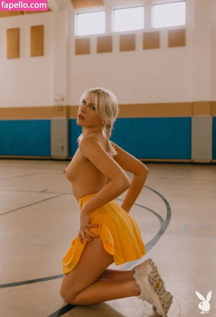 Lennon Elizabeth Onlyfans Photo Gallery 