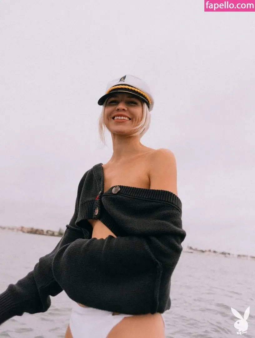 Lennon Elizabeth Onlyfans Photo Gallery 