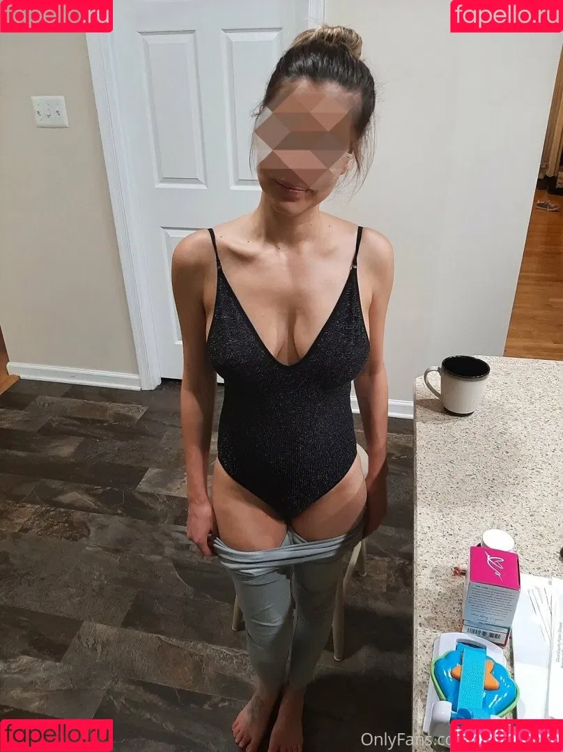 Tiny And Tan Onlyfans Photo Gallery 