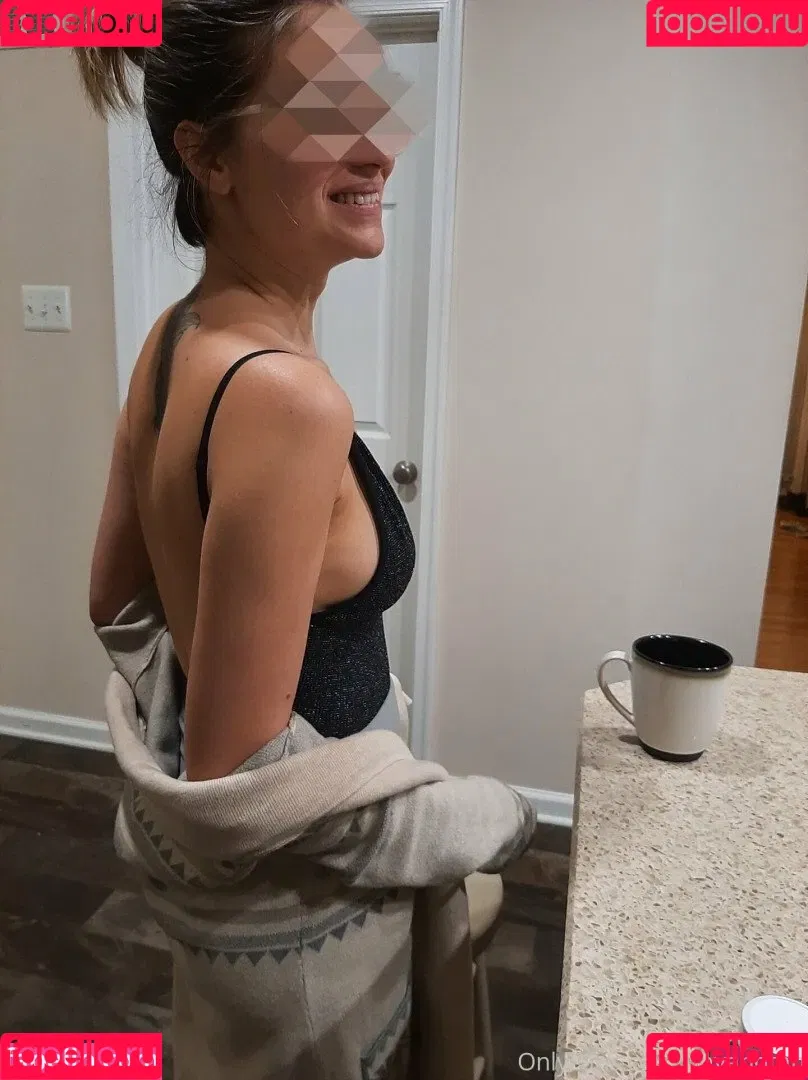 Tiny And Tan Onlyfans Photo Gallery 