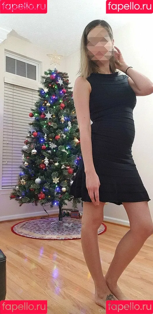 Tiny And Tan Onlyfans Photo Gallery 