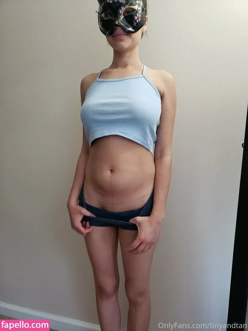 Tiny And Tan Onlyfans Photo Gallery 