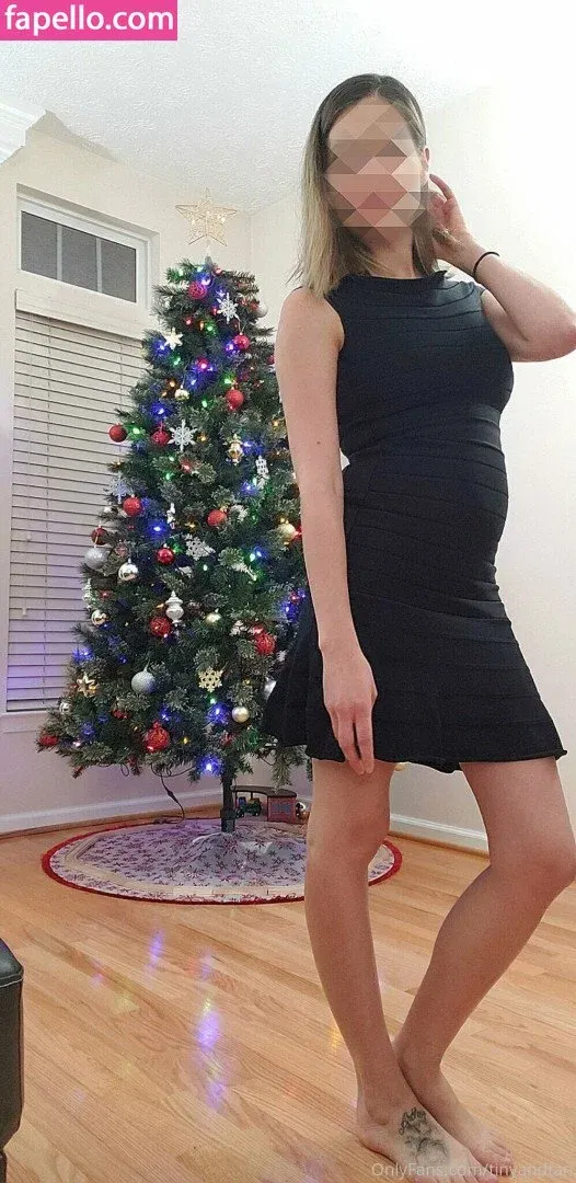 Tiny And Tan Onlyfans Photo Gallery 