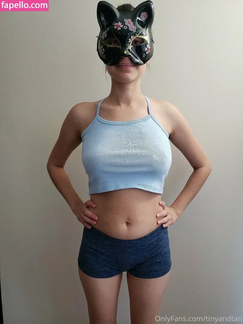 Tiny And Tan Onlyfans Photo Gallery 