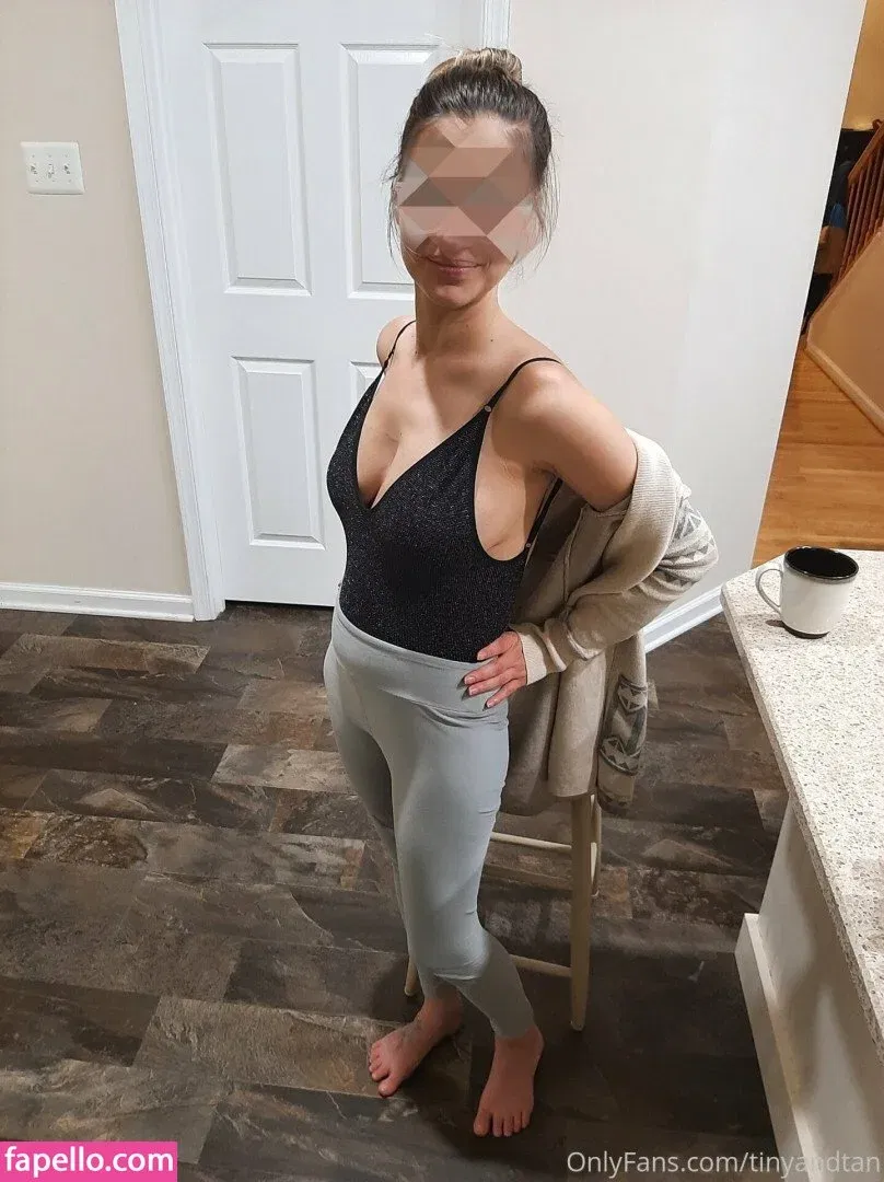 Tiny And Tan Onlyfans Photo Gallery 