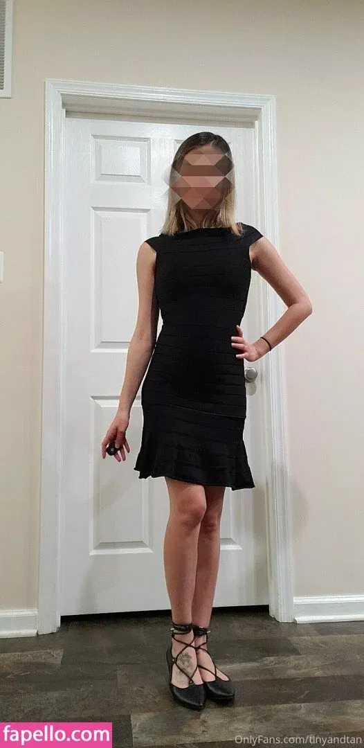 Tiny And Tan Onlyfans Photo Gallery 