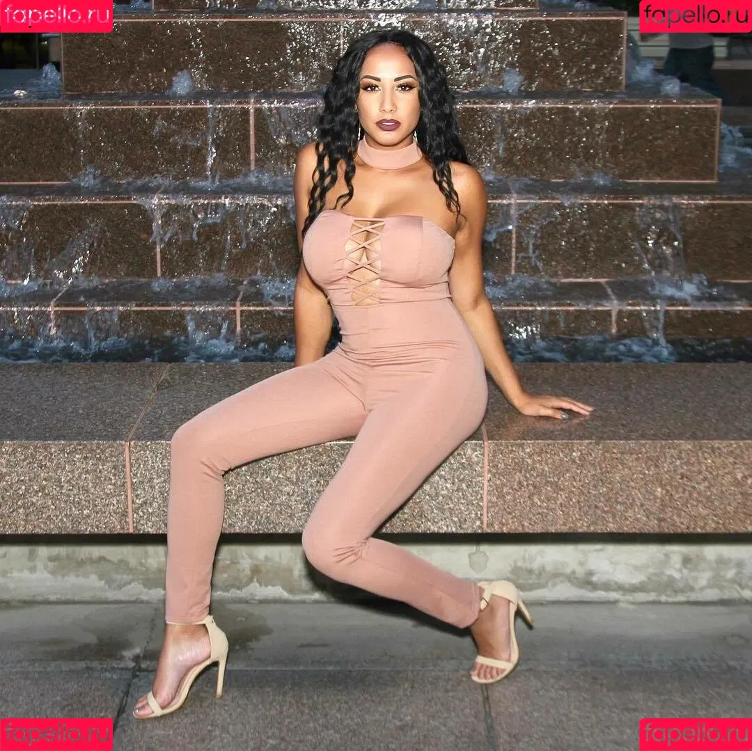 Leila Grey Onlyfans Photo Gallery 