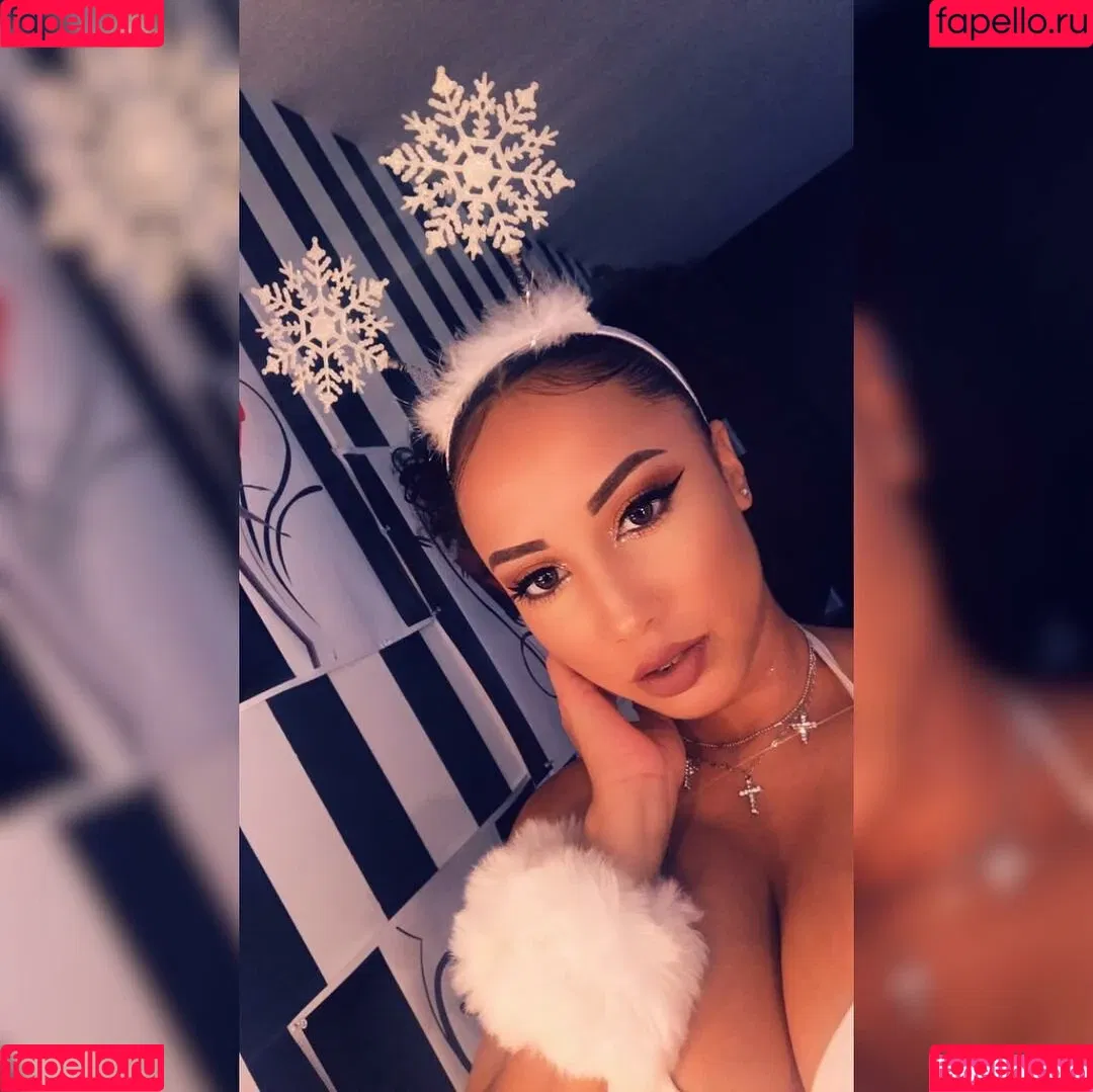 Leila Grey Onlyfans Photo Gallery 