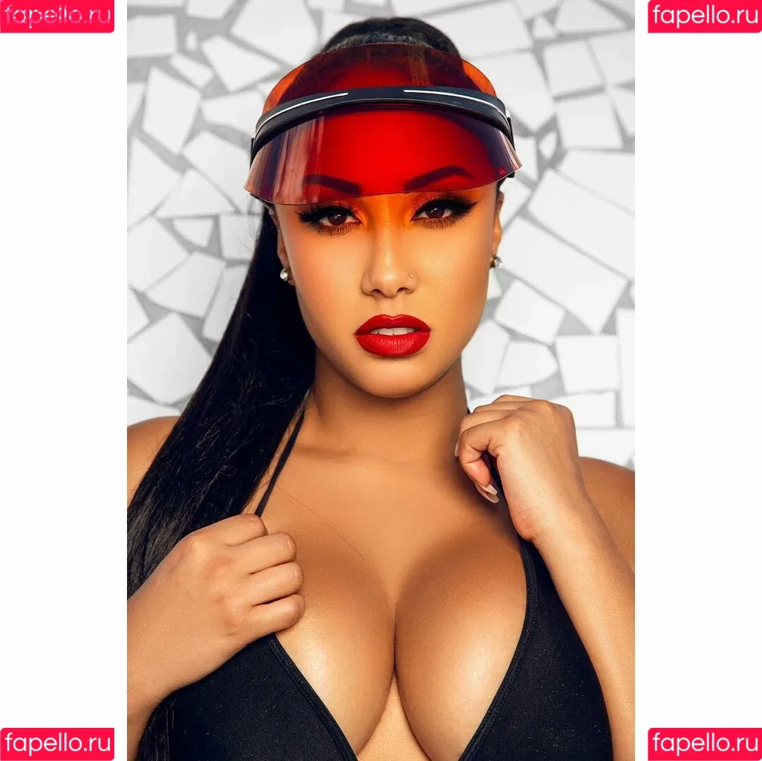 Leila Grey Onlyfans Photo Gallery 