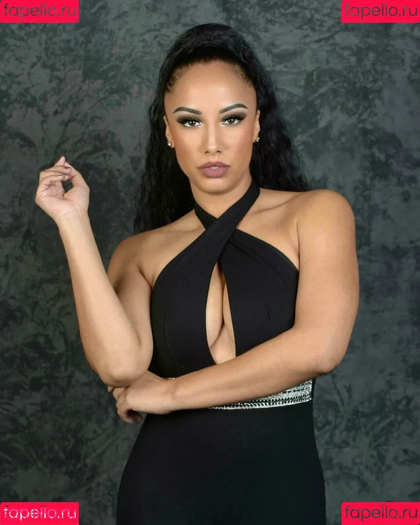 Leila Grey Onlyfans Photo Gallery 