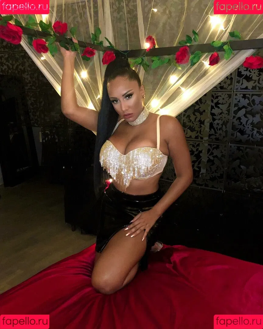 Leila Grey Onlyfans Photo Gallery 