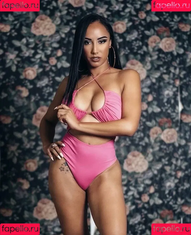 Leila Grey Onlyfans Photo Gallery 