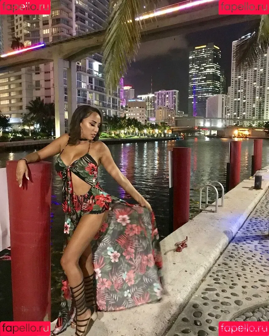 Leila Grey Onlyfans Photo Gallery 