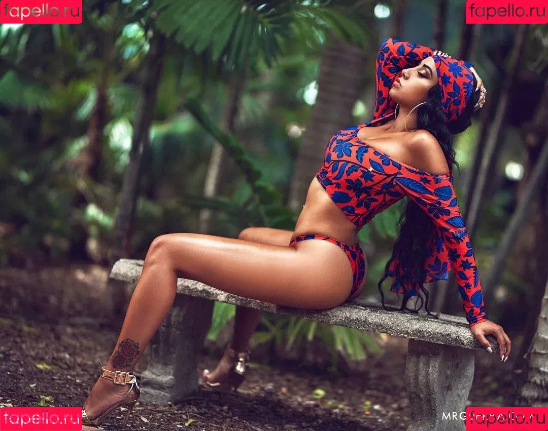 Leila Grey Onlyfans Photo Gallery 