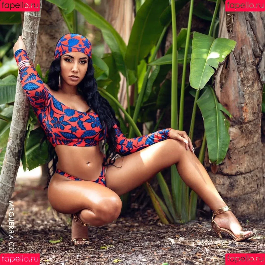 Leila Grey Onlyfans Photo Gallery 