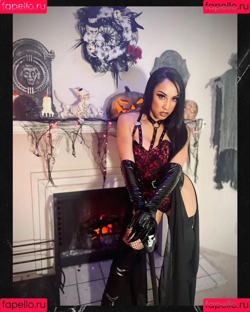 Leila Grey Onlyfans Photo Gallery 