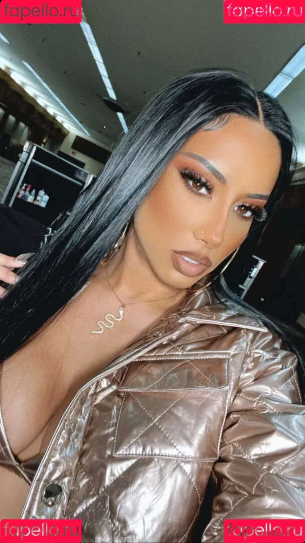 Leila Grey Onlyfans Photo Gallery 