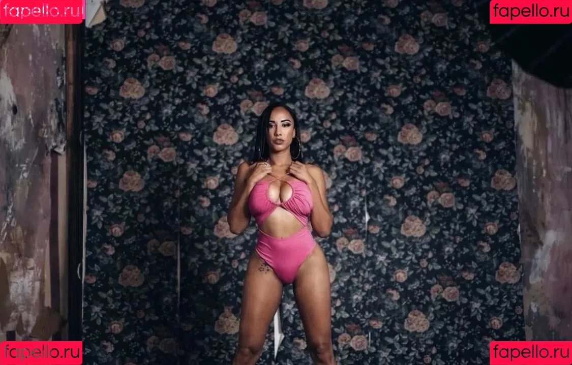 Leila Grey Onlyfans Photo Gallery 