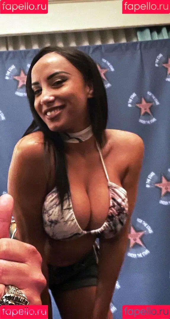 Leila Grey Onlyfans Photo Gallery 