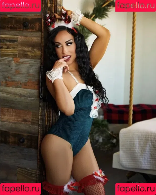 Leila Grey Onlyfans Photo Gallery 