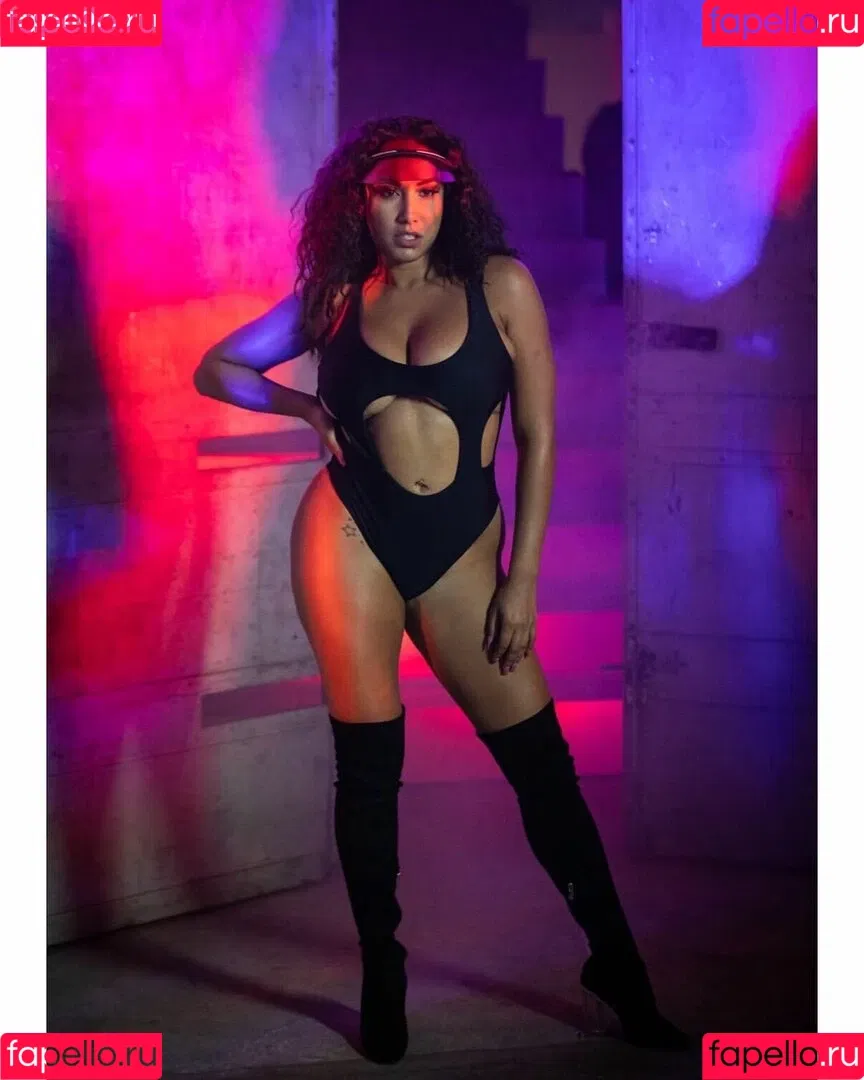 Leila Grey Onlyfans Photo Gallery 