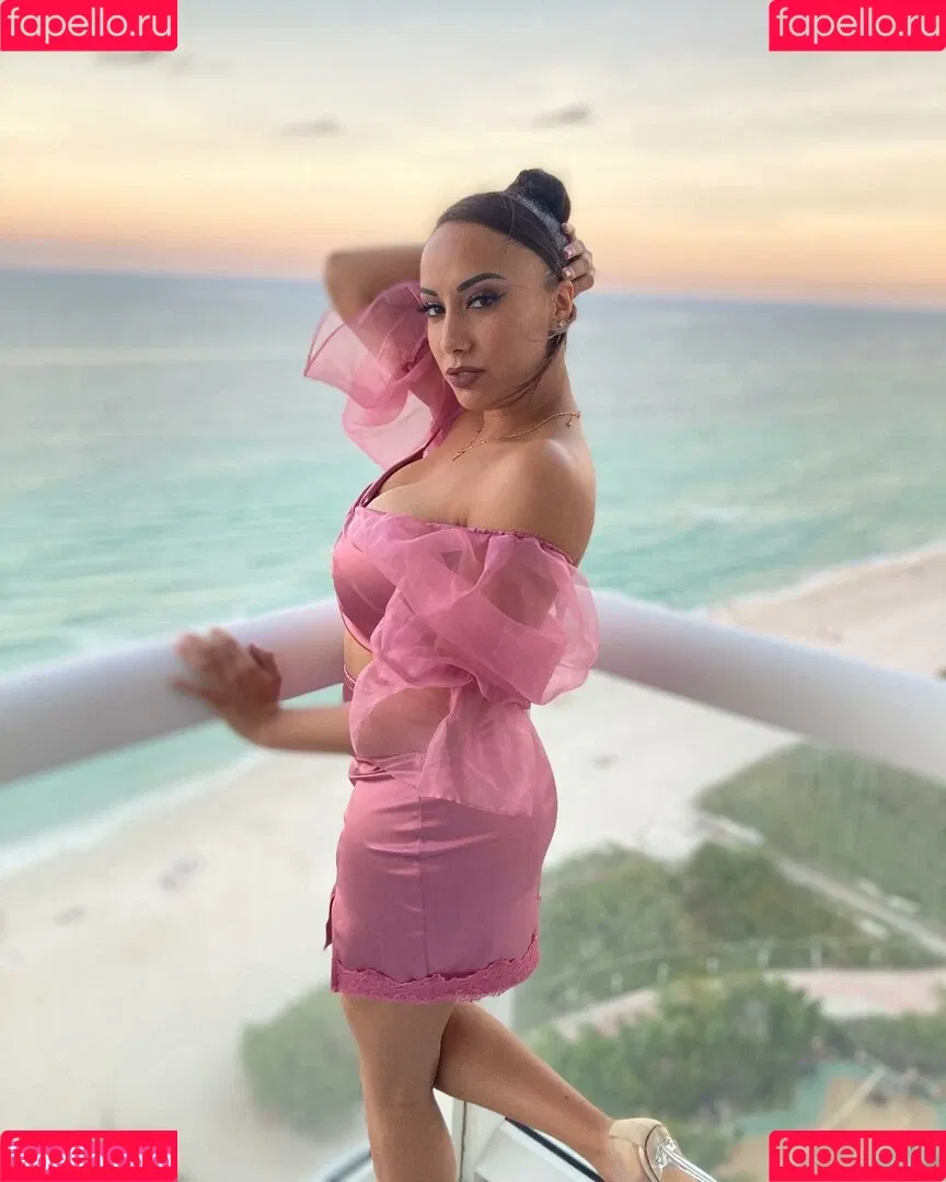 Leila Grey Onlyfans Photo Gallery 