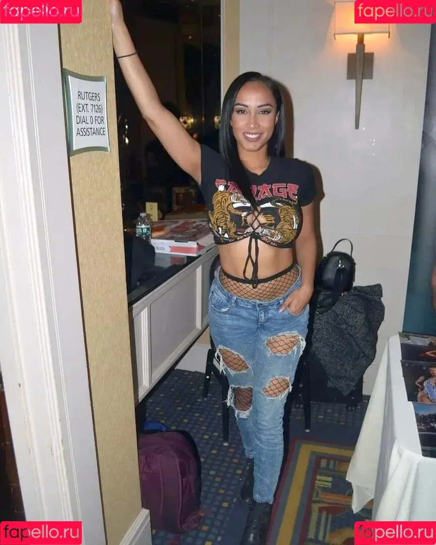 Leila Grey Onlyfans Photo Gallery 